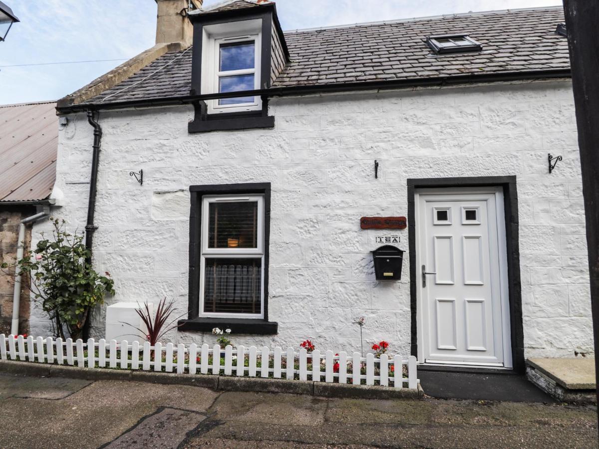 Griffin Cottage 奈恩 外观 照片