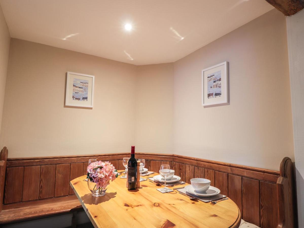 Griffin Cottage 奈恩 外观 照片