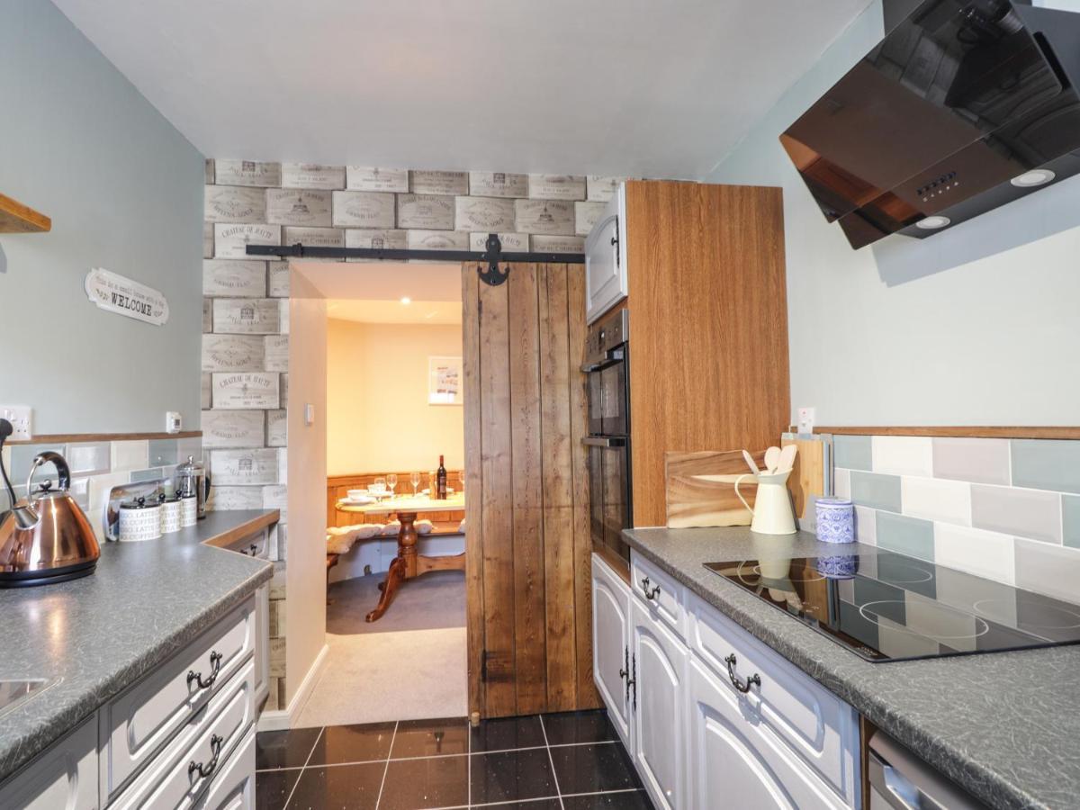 Griffin Cottage 奈恩 外观 照片