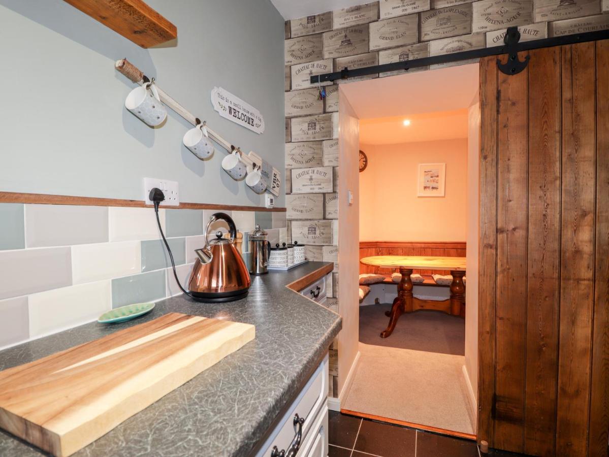 Griffin Cottage 奈恩 外观 照片